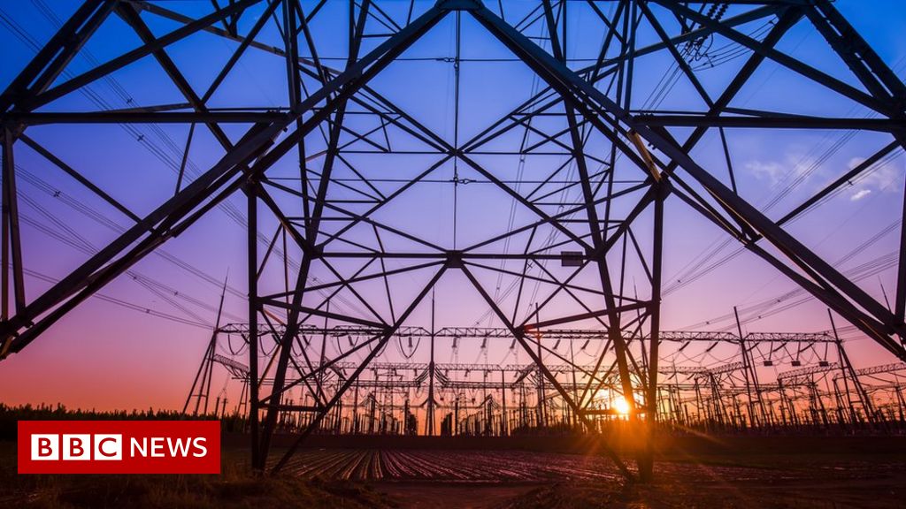 Ukrainian power grid 'lucky' to withstand Russian cyber-attack