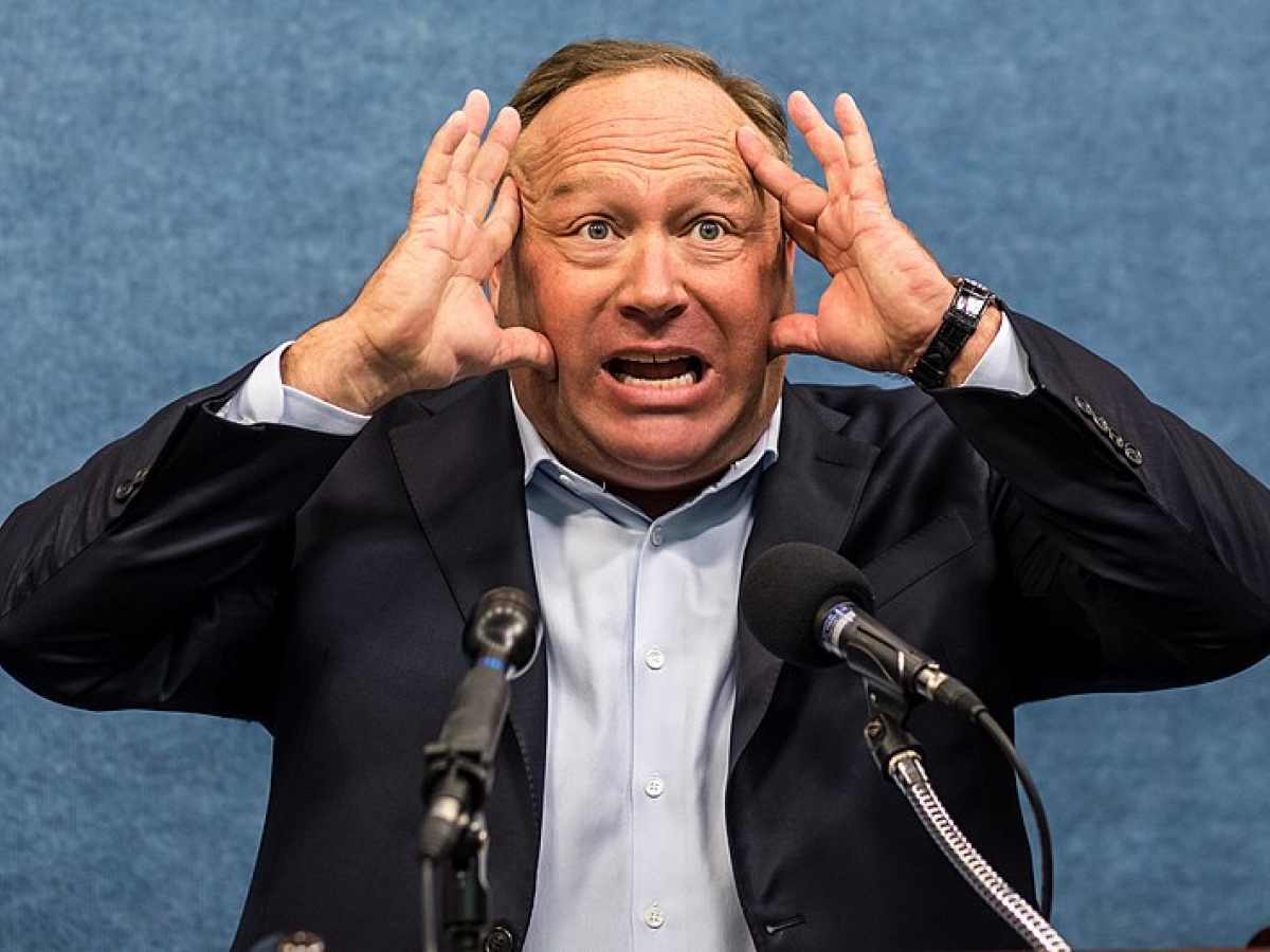 Infamous Conspiracy Theorist Alex Jones Receives Seven-Figure Bitcoin Donation