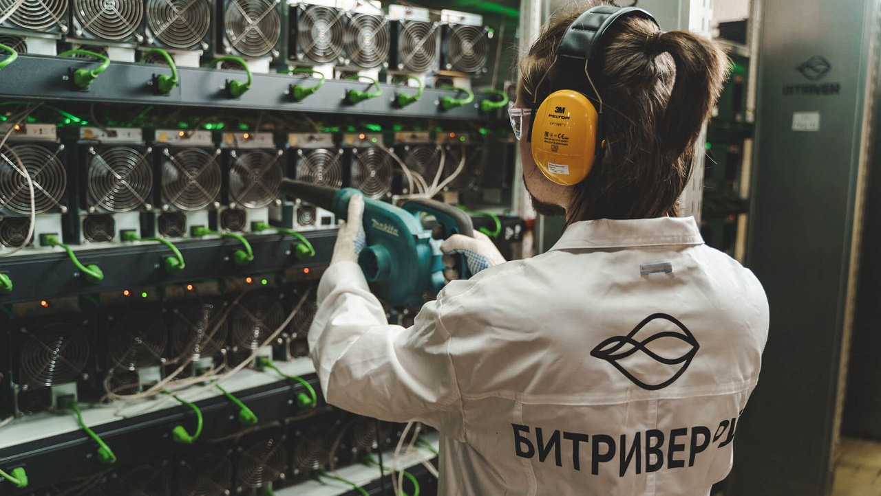 Russian Crypto Mining Giant Bitriver Considers Challenging US Sanctions – Mining Bitcoin News