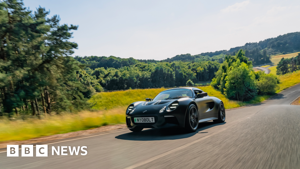 Electric car battery charges in under five minutes in track test